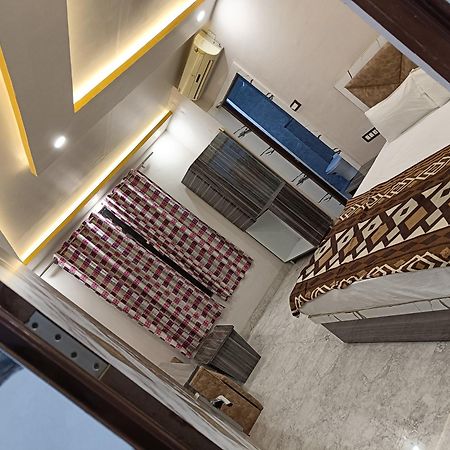 Hotel Pragya International à Bénarès Extérieur photo