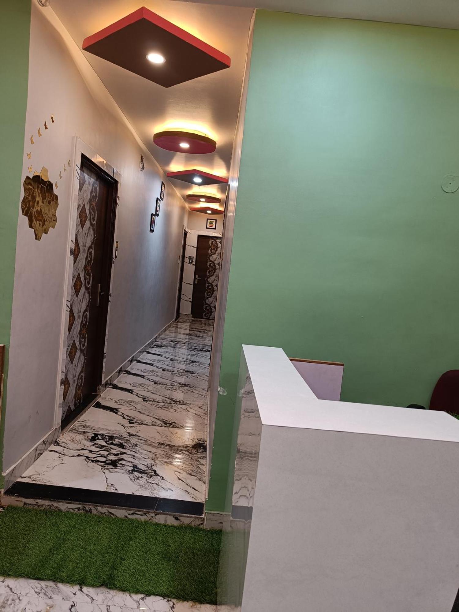 Hotel Pragya International à Bénarès Extérieur photo